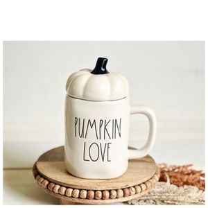 NEW Rae Dunn Pumpkin Love Mug with Topper Lid